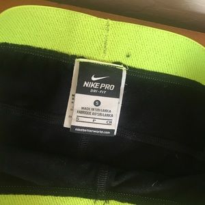 NIKE Pro Leggings